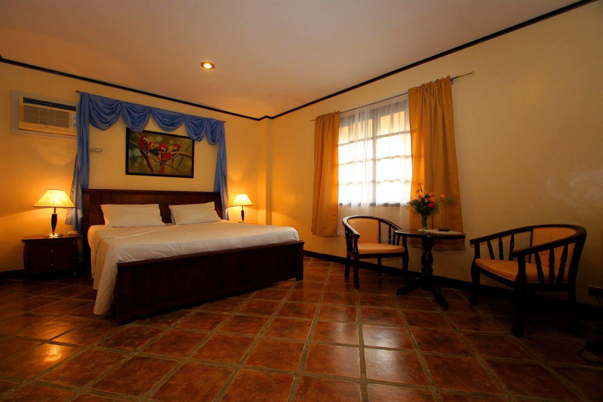 Bohol Sea Resort Панглао Екстериор снимка
